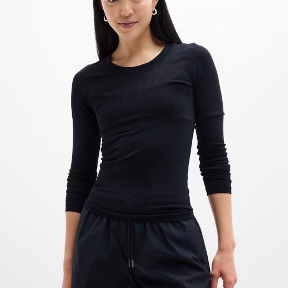 NWT Athleta seamless crewneck top size L